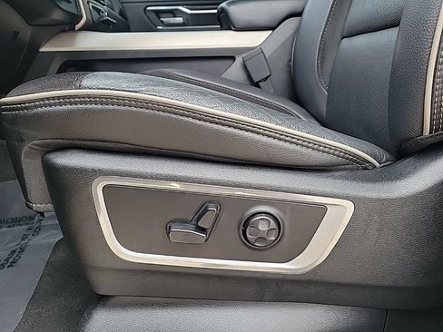 Used 2020 RAM 1500 Laramie AWD/4WD image 13