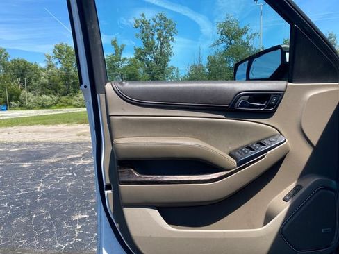 Used 2015 GMC Yukon XL SLT w/ HD Trailering Package AWD/4WD image 16