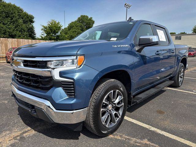 Used 2024 Chevrolet Silverado 1500 LT AWD/4WD image 1