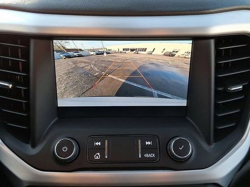 Used 2023 GMC Acadia SLE w/ Driver Convenience Package image 22