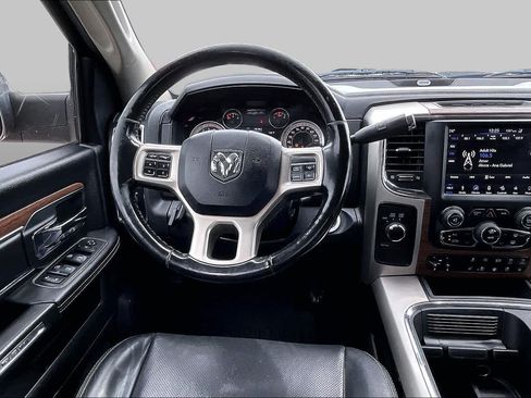 Used 2018 RAM 2500 Laramie AWD/4WD image 6
