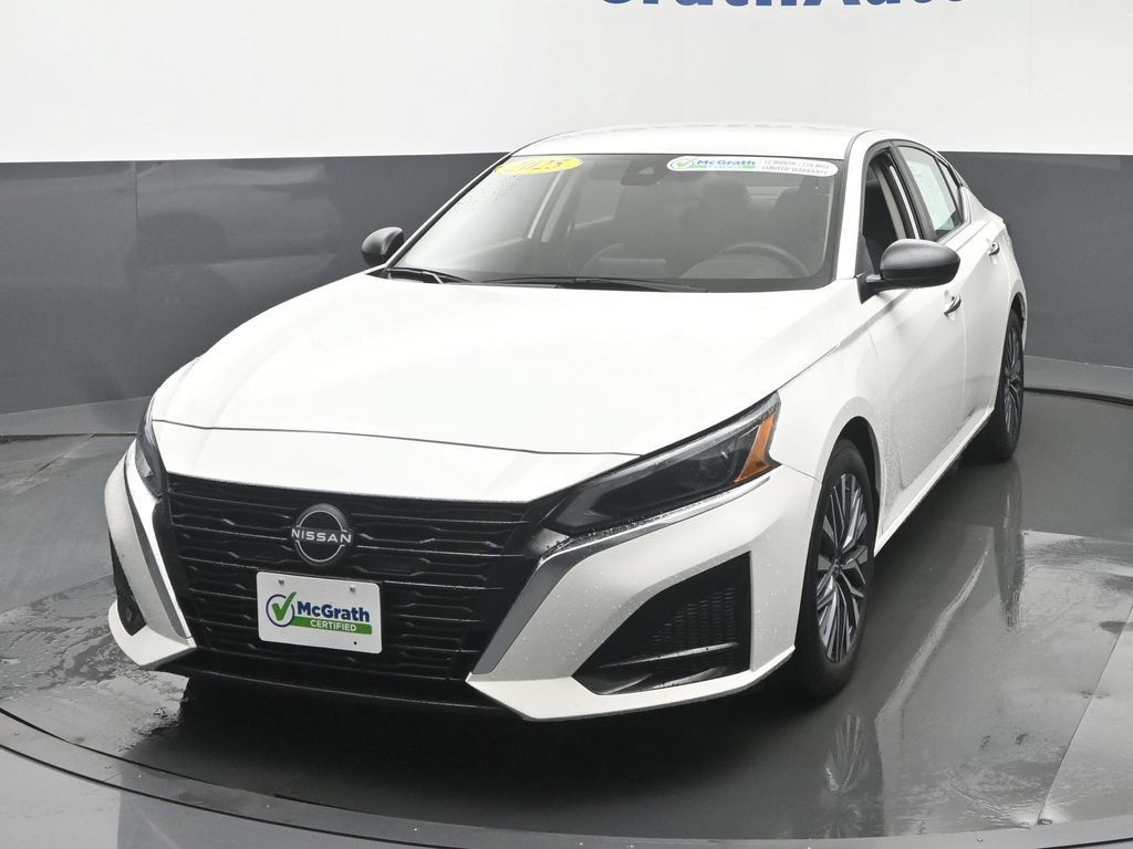 Used 2025 Nissan Altima 2.5 SV FWD image 20