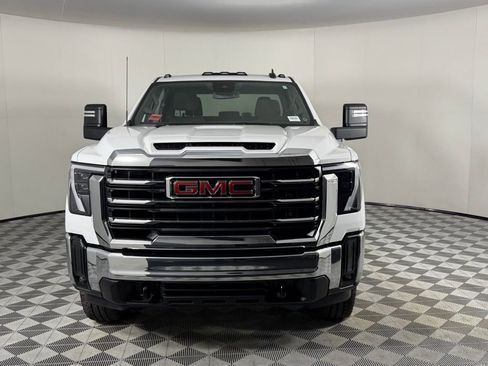 Used 2024 GMC Sierra 2500 SLE image 5