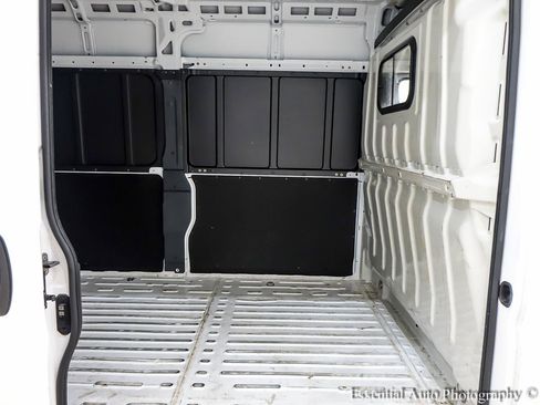 Used 2025 RAM ProMaster 2500 w/ Convenience Group FWD image 17