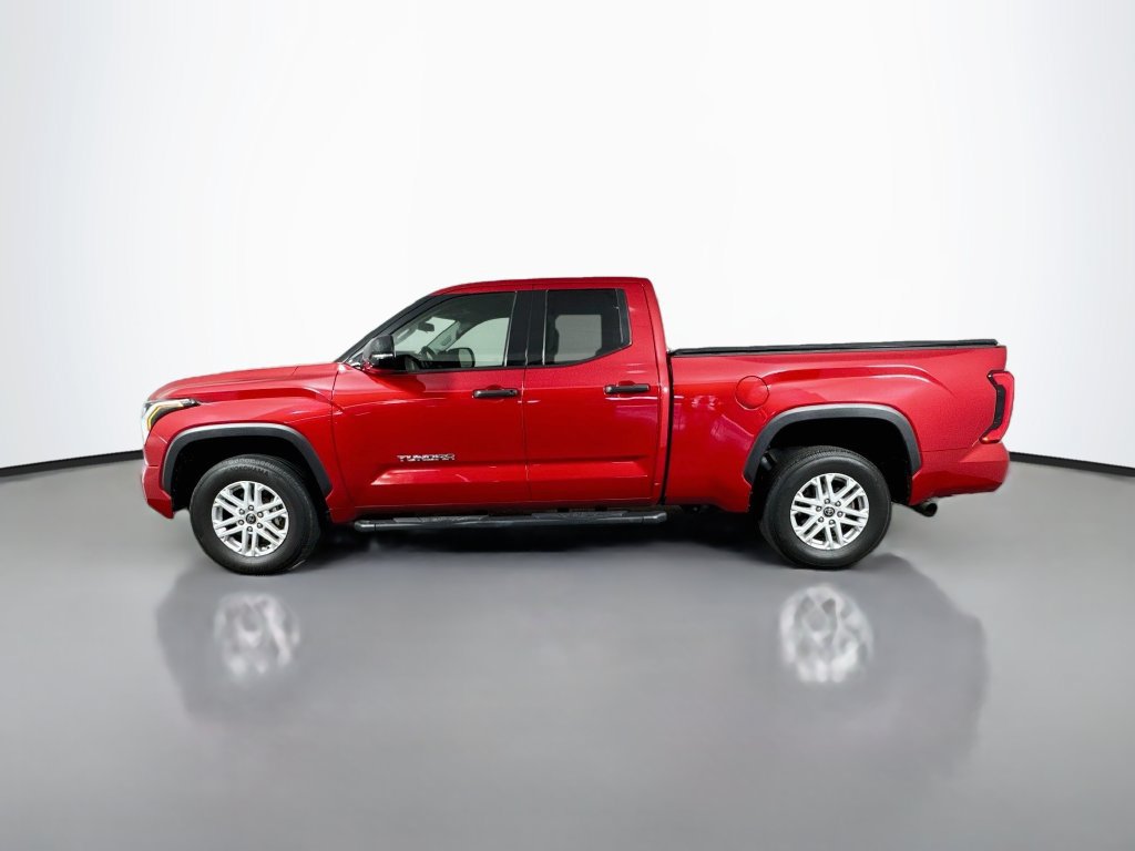 Used 2022 Toyota Tundra SR5 w/ SR5 Convenience Package AWD/4WD image 3