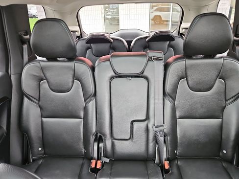 Used 2017 Volvo XC90 T6 Momentum w/ Vision Package AWD/4WD image 25