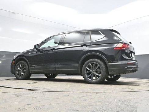 Used 2022 Volkswagen Tiguan SE image 36