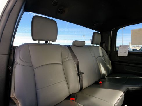 Used 2024 RAM 2500 Tradesman w/ Chrome Appearance Group image 18