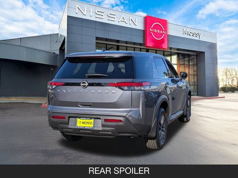 New 2025 Nissan Pathfinder S image 8