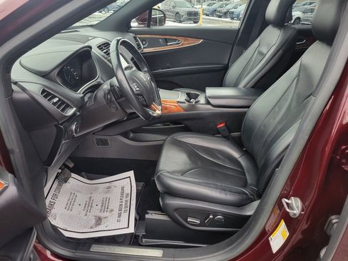 Used 2017 Lincoln MKX Reserve w/ Lincoln MKX Climate Package image 5