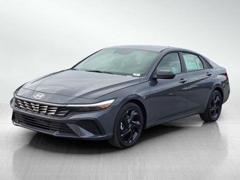 New 2026 Hyundai Elantra Sport image 3