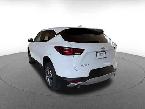 Used 2026 Chevrolet Blazer LT FWD image 11