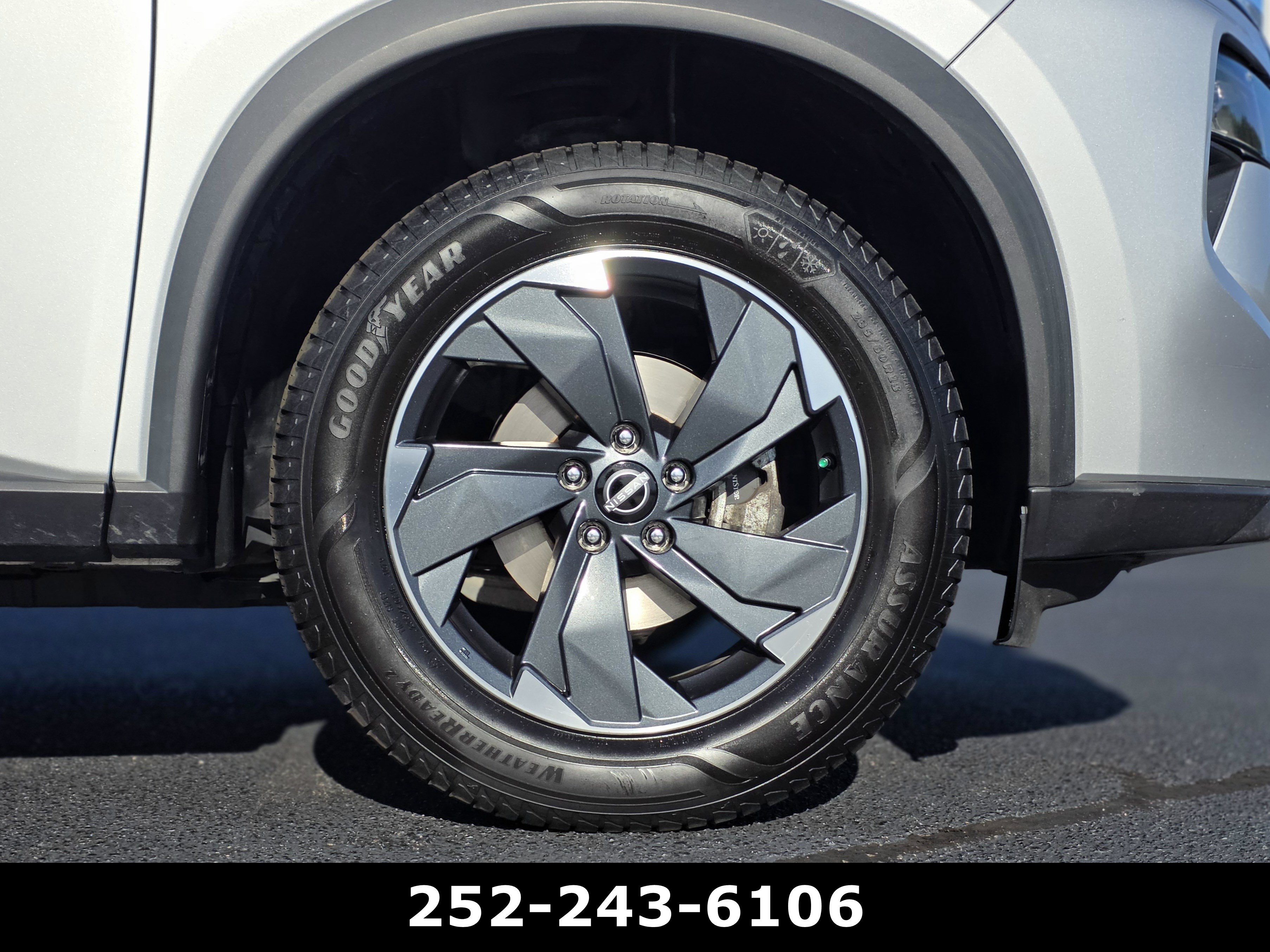 Used 2024 Nissan Rogue SV AWD/4WD image 41