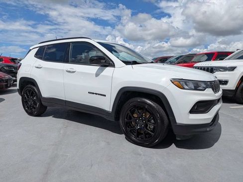 Certified 2025 Jeep Compass Latitude w/ Altitude Special Edition AWD/4WD image 1