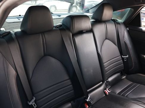 Used 2019 Toyota Avalon Touring FWD image 17