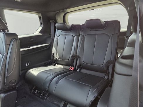 New 2026 Jeep Grand Cherokee L Limited w/ Limited Altitude Package image 7