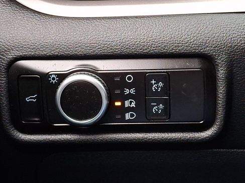 Certified 2023 Ford Explorer XLT image 26