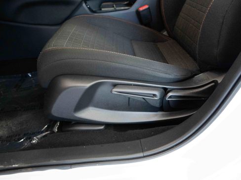 Used 2025 Honda HR-V Sport image 12