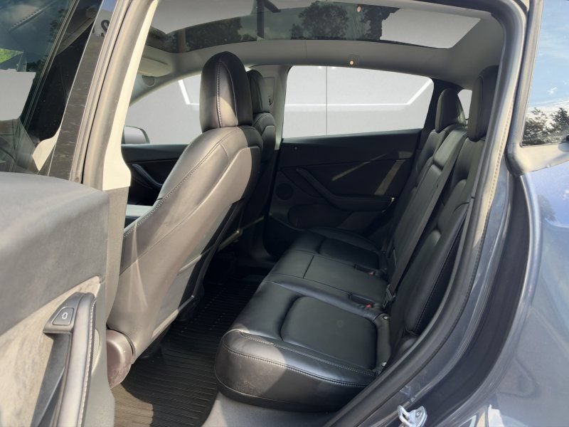 Used 2021 Tesla Model Y Long Range AWD/4WD image 10