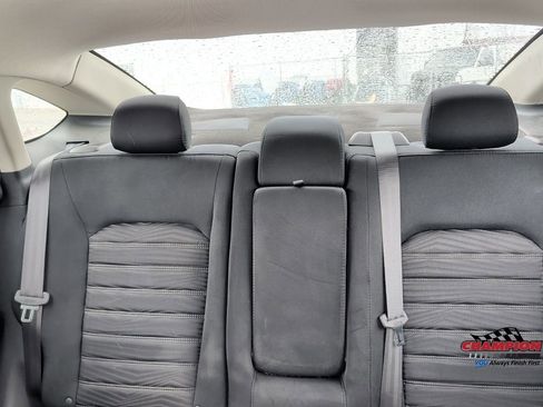 Used 2016 Ford Fusion SE image 26