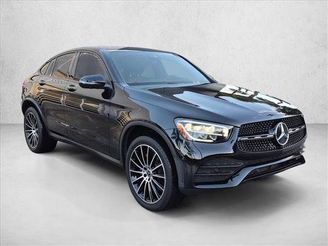 Used 2021 Mercedes-Benz GLC 300 4MATIC Coupe image 3
