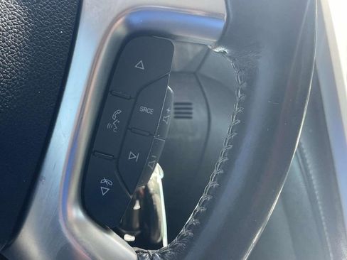 Used 2014 GMC Acadia SLE FWD image 22