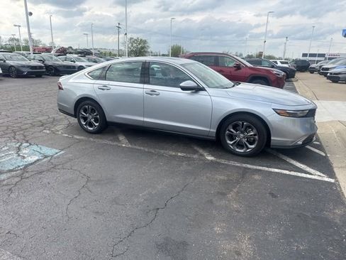 Used 2023 Honda Accord EX image 8