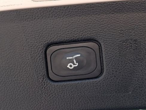 Used 2019 Ford Edge SEL w/ Equipment Group 201A AWD/4WD image 29