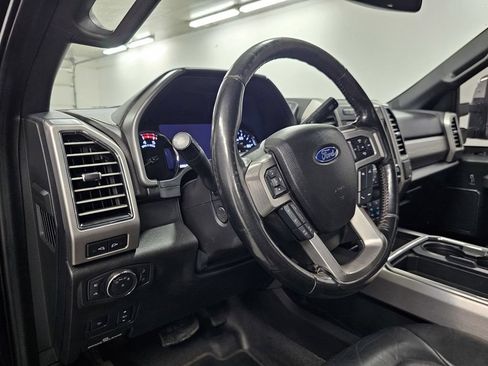 Used 2020 Ford F250 Platinum w/ FX4 Off-Road Package AWD/4WD image 12