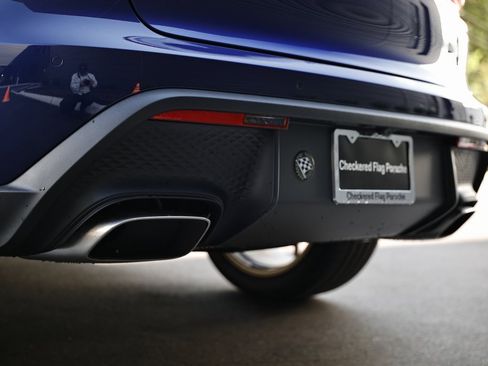 New 2026 Porsche Macan image 15