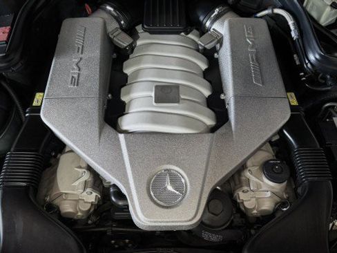 Used 2010 Mercedes-Benz C 63 AMG Sedan image 33