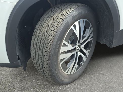 Used 2025 Mercedes-Benz GLB 250 image 31