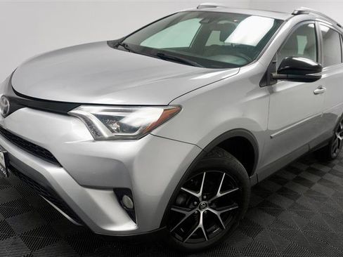 Used 2017 Toyota RAV4 SE image 43