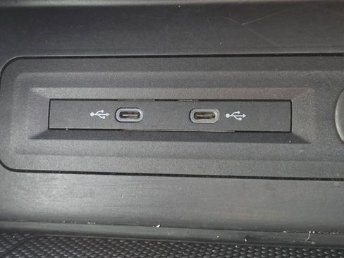 Used 2023 Volkswagen Atlas Cross Sport SEL Premium R-Line image 9