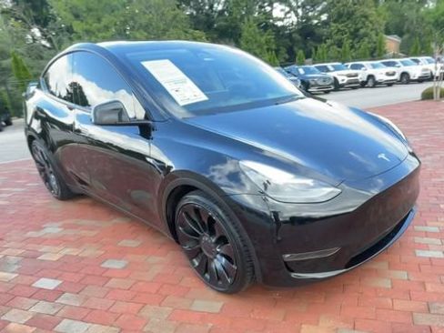 Used 2021 Tesla Model Y Performance AWD/4WD image 3