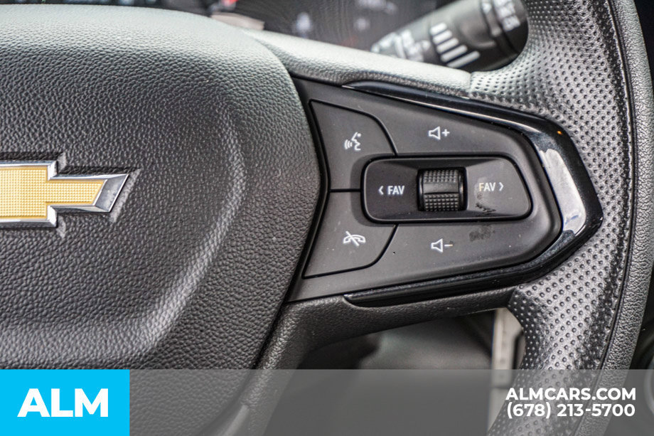 Used 2025 Chevrolet Trax LS FWD image 29