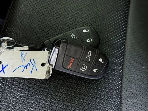 Used 2022 Jeep Compass Limited w/ (RED) Package AWD/4WD image 35