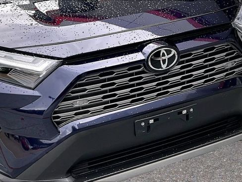 Certified 2022 Toyota RAV4 Limited FWD image 33