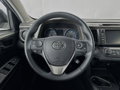 Used 2018 Toyota RAV4 XLE image 11
