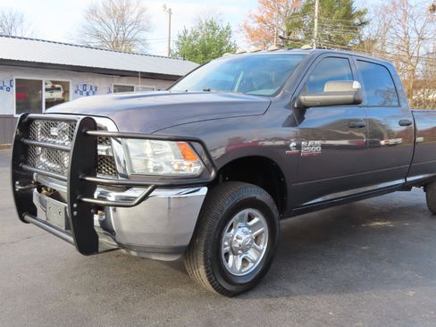 Used 2018 RAM 2500 Tradesman w/ Chrome Appearance Group image 10