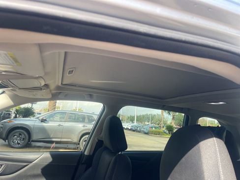 Used 2023 Subaru Forester Premium image 5