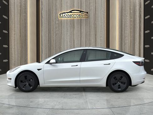 Used 2023 Tesla Model 3 Standard Range RWD image 5