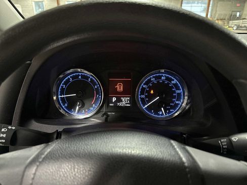 Certified 2018 Toyota Corolla L image 29