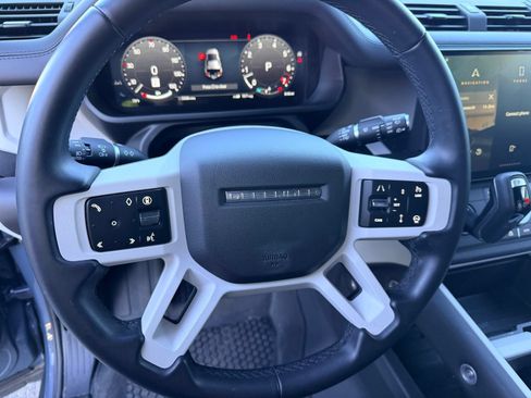 Used 2026 Land Rover Defender 110 X-Dynamic SE AWD/4WD image 14