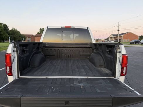 Used 2019 Ford F150 Platinum w/ Equipment Group 701A Luxury AWD/4WD image 6