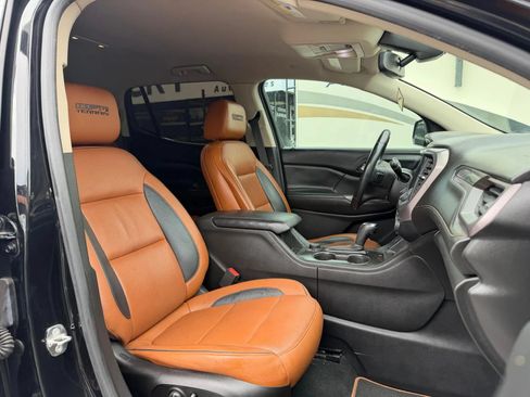 Used 2017 GMC Acadia SLT AWD/4WD image 21