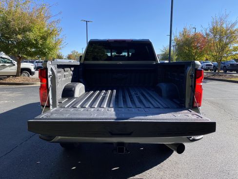Used 2025 Chevrolet Silverado 2500 High Country w/ High Country Premium Package image 11