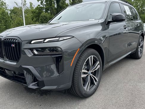 Used 2026 BMW X7 M60i image 5