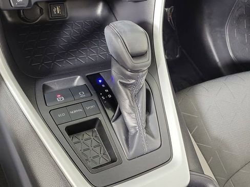 Used 2025 Toyota RAV4 XLE w/ Convenience Package FWD image 32