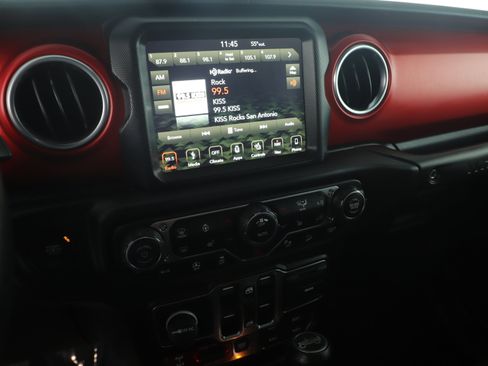 Certified 2018 Jeep Wrangler Unlimited Rubicon image 12